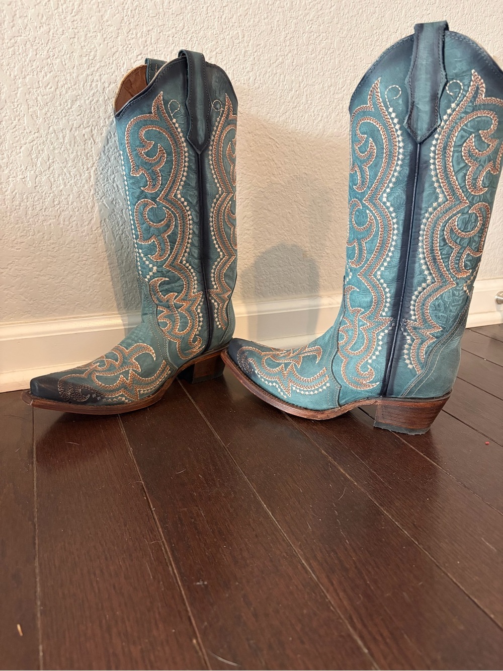 Circle G Blue Leather Western Heeled Boots with Tan Embroidery - Picture 3 of 4